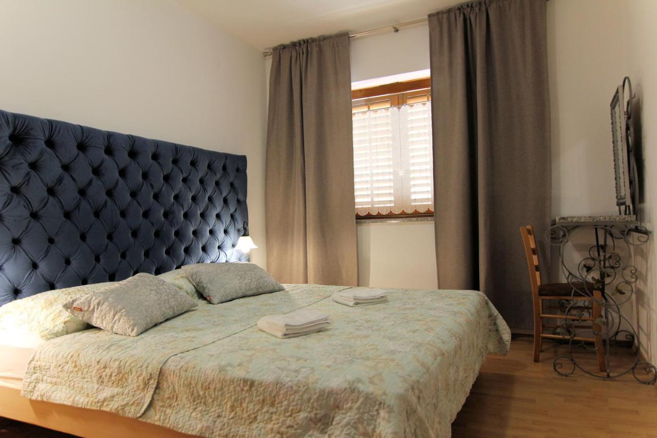 Apartmani Villa Kalinic Njivice Eksteriør bilde