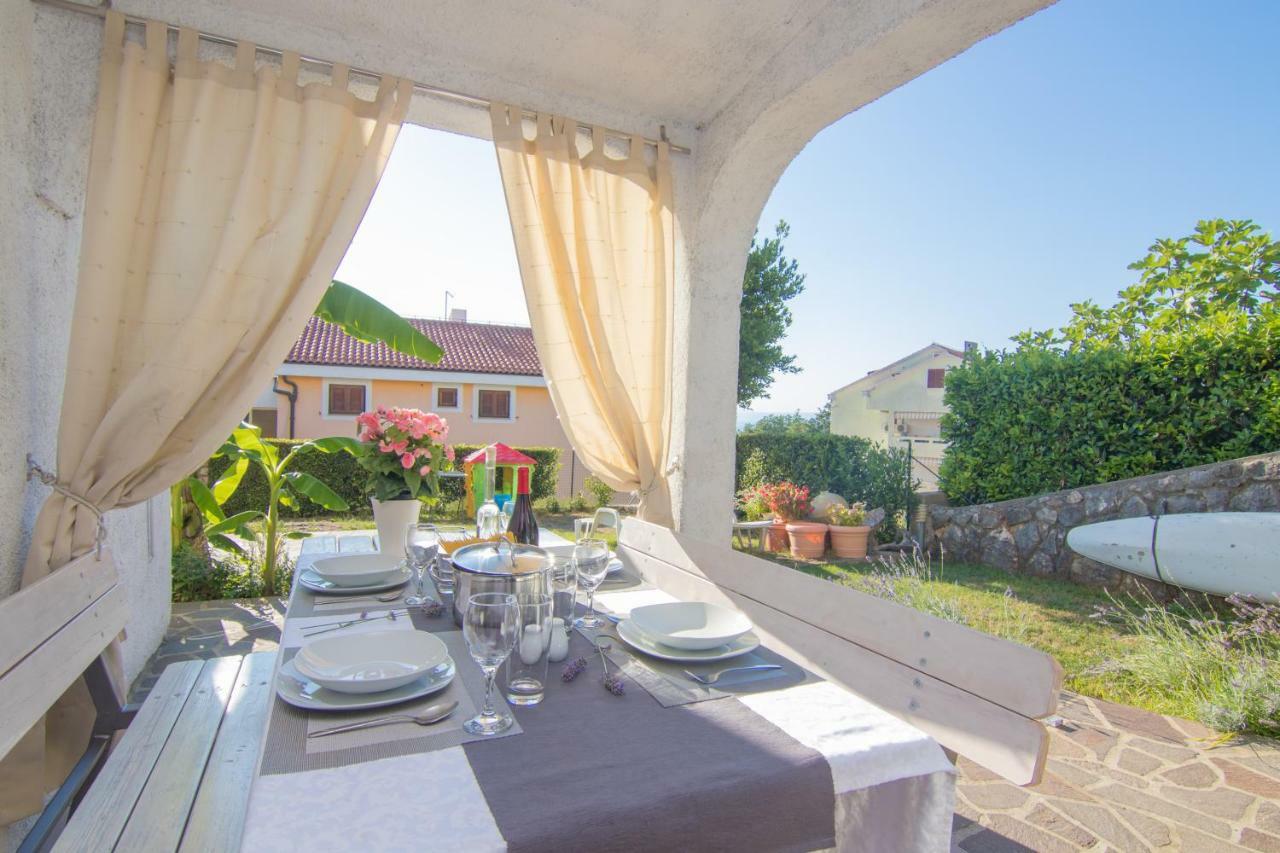 Apartmani Villa Kalinic Njivice Eksteriør bilde