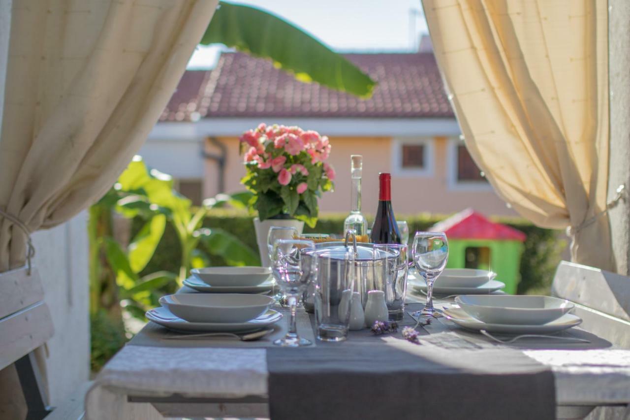 Apartmani Villa Kalinic Njivice Eksteriør bilde