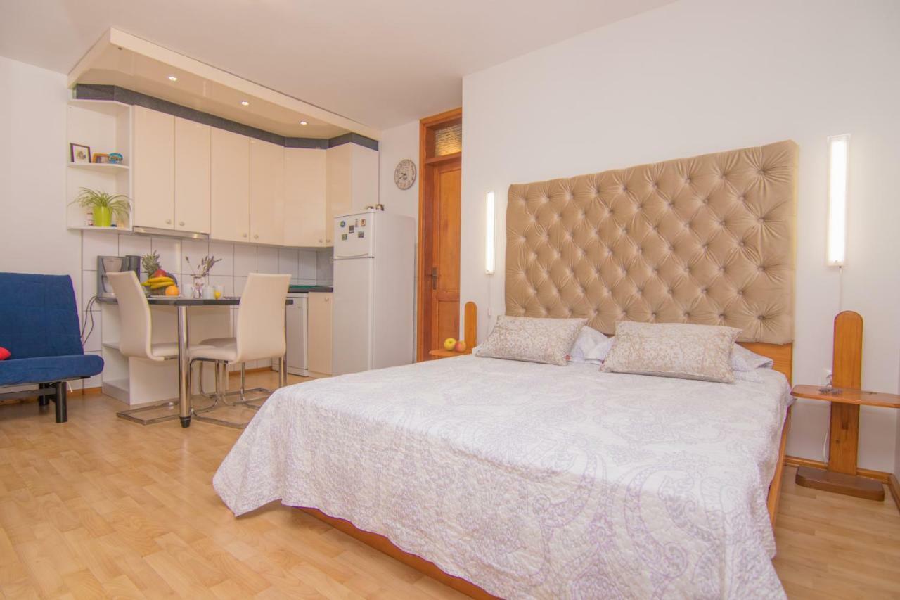 Apartmani Villa Kalinic Njivice Eksteriør bilde