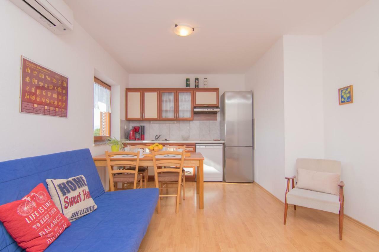 Apartmani Villa Kalinic Njivice Eksteriør bilde