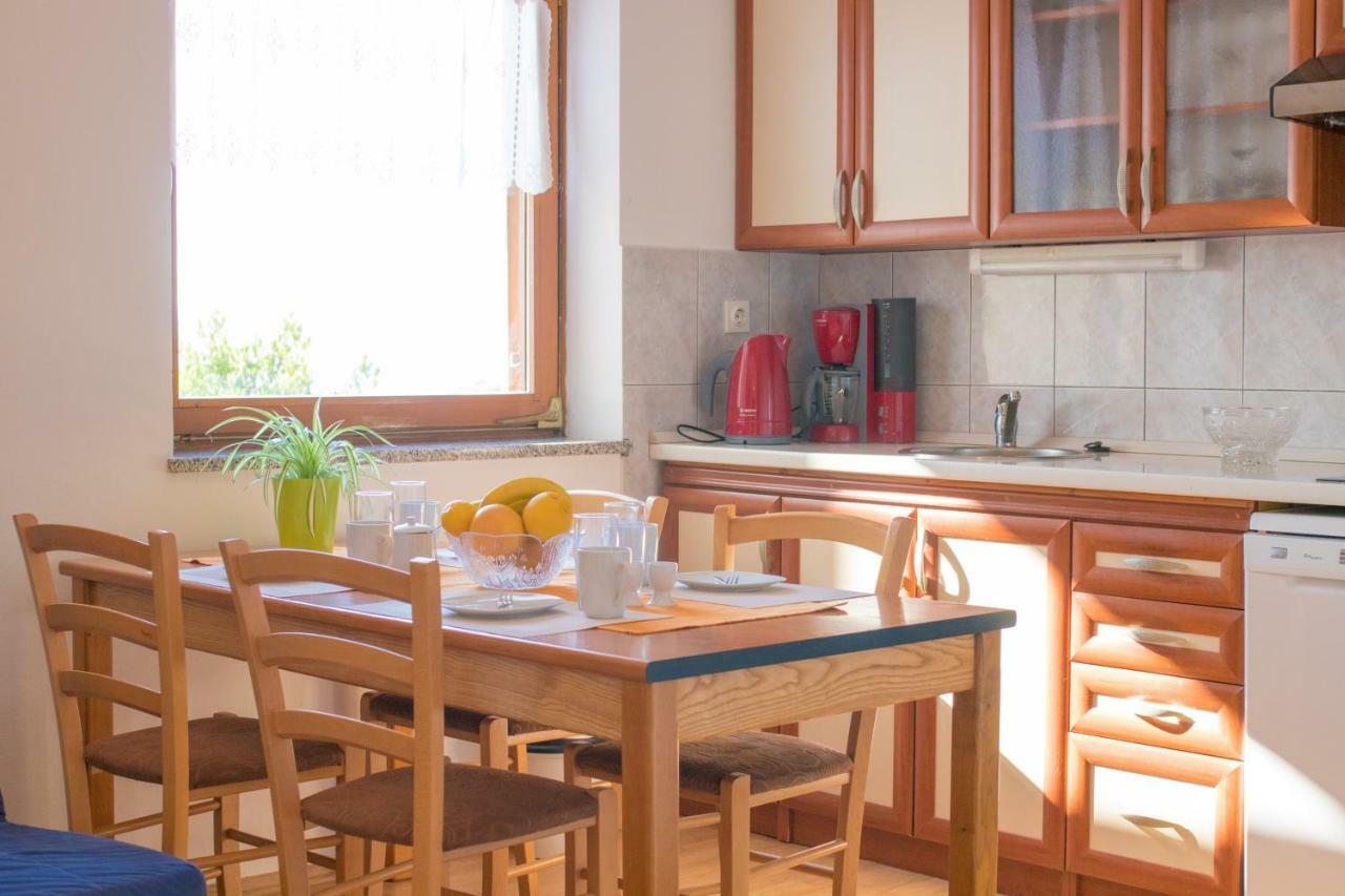 Apartmani Villa Kalinic Njivice Eksteriør bilde