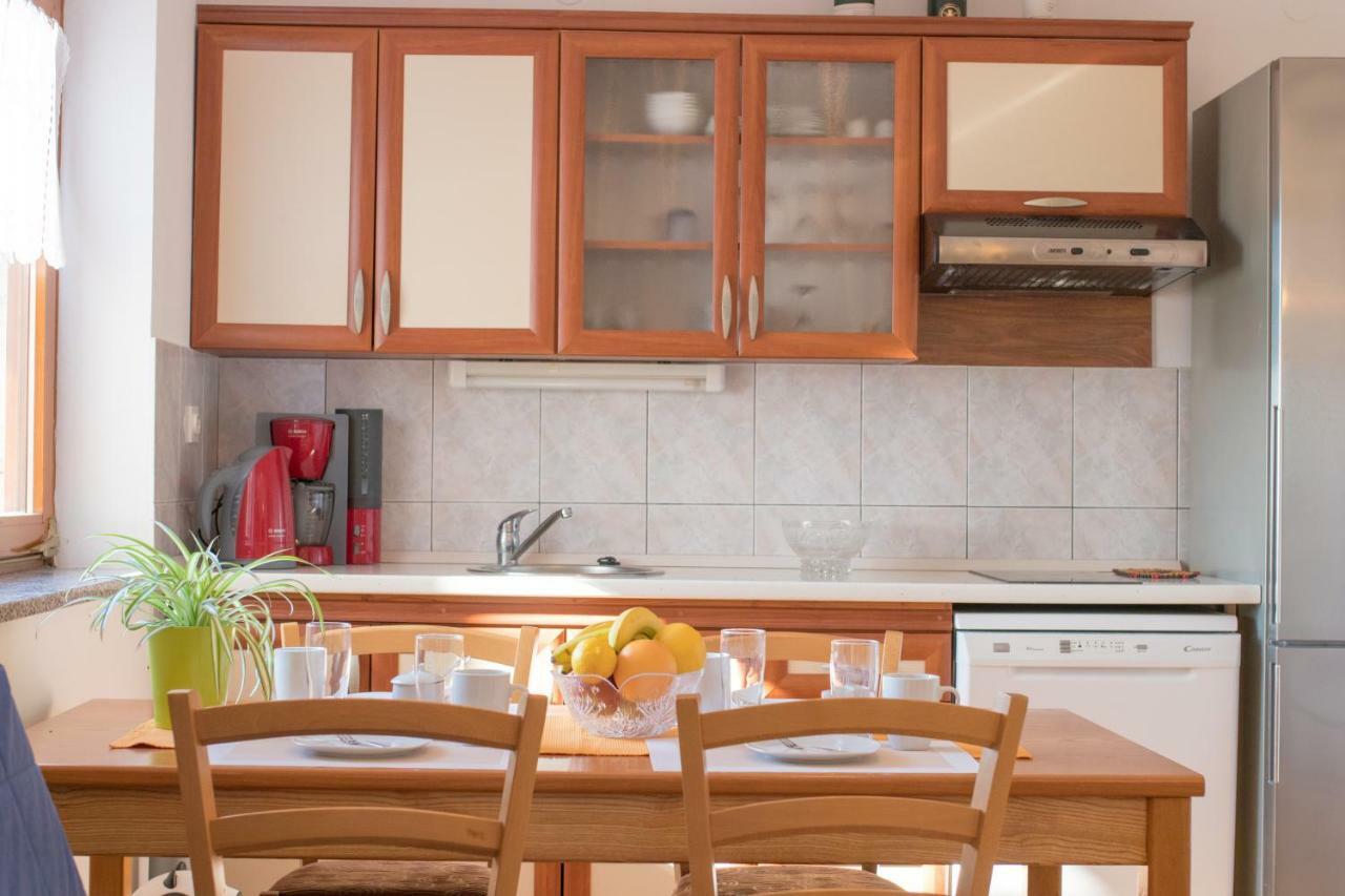 Apartmani Villa Kalinic Njivice Eksteriør bilde